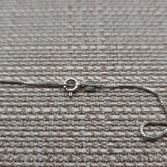 18 Inch Sterling Silver Light Topaz Gem Necklace A1968 - Picture 6 of 8